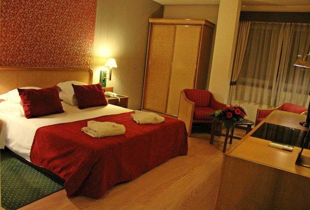 Palace Hotel & Spa - Termas De Sao Vicente Пеньяфьель Экстерьер фото